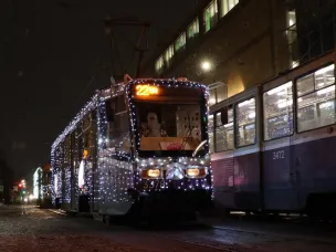 Три новогодних трамвая вышли на маршруты в Нижнем Новгороде