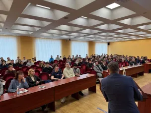 Работу "умных" систем обсудили на парламентском дне в НГТУ