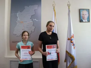 Победителям лучших историй про водителей и кондукторов общественного транспорта вручили призы