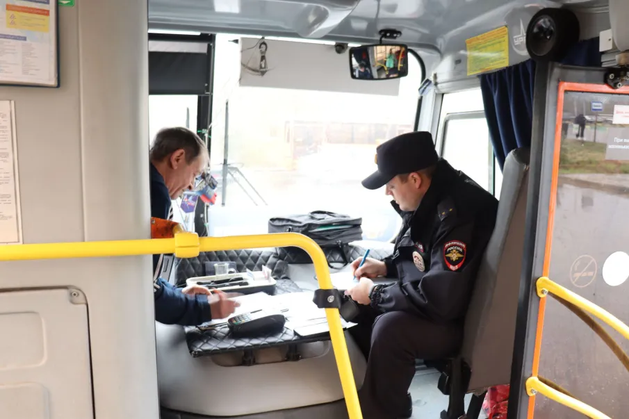 Проведена проверка работы автобусов в микрорайоне Бурнаковский