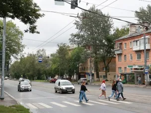 Первый в Нижнем Новгороде светофорный объект с голосовым озвучиванием улиц появился на пересечении улиц Бекетова и Заярской