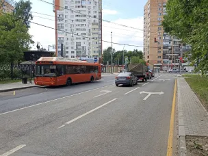 На улице Адмирала Нахимова расширили проезжую часть