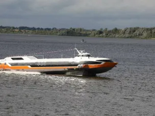 Новые рейсы судов на подводных крыльях