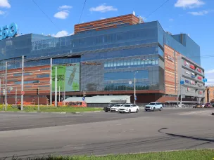 Сняты ограничения для движения транспорта на участке дороги на пл. Лядова